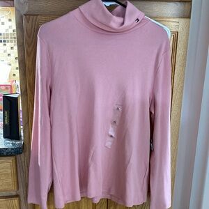 Women turtleneck new with tags